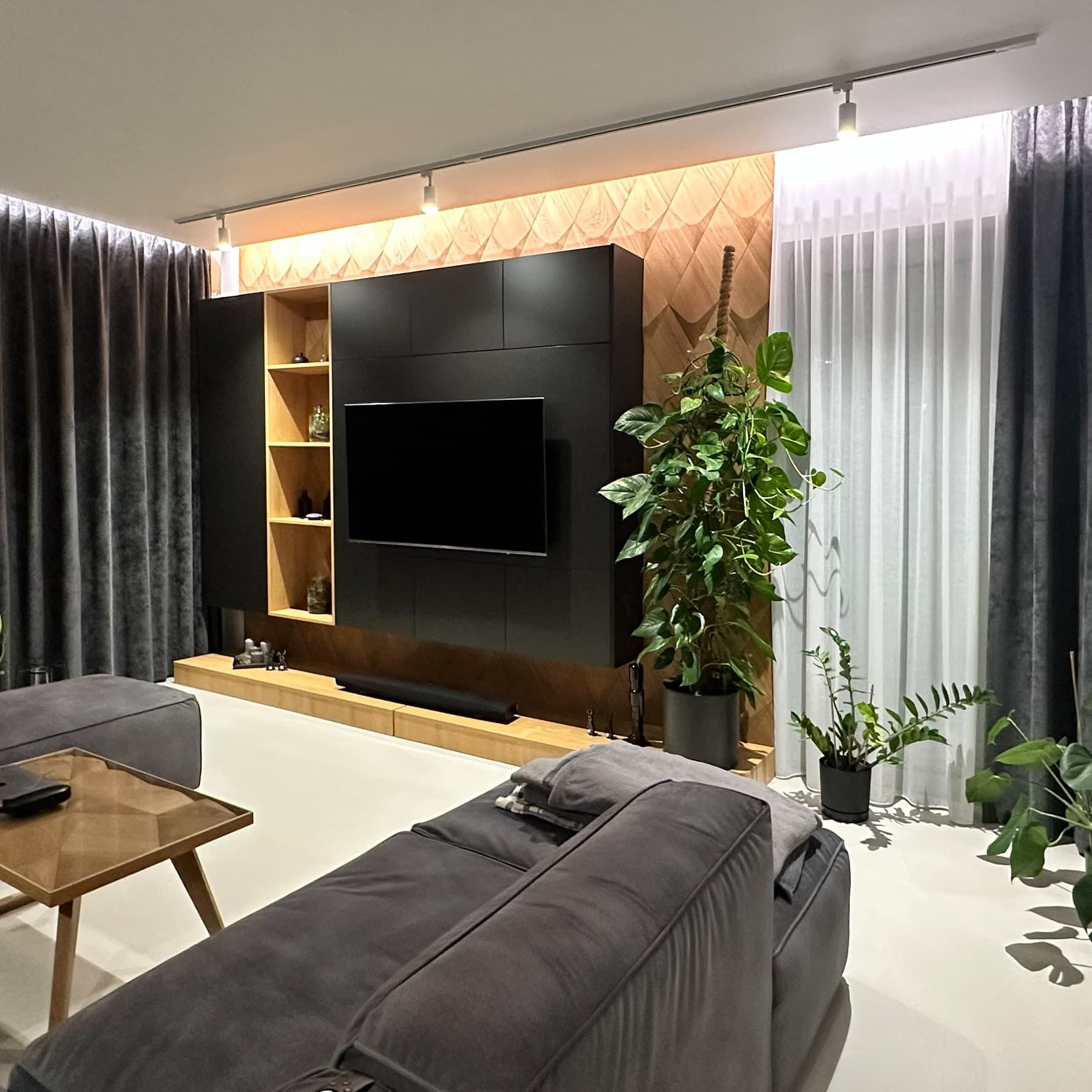 Bespoke Residential project with dynamic surfaces